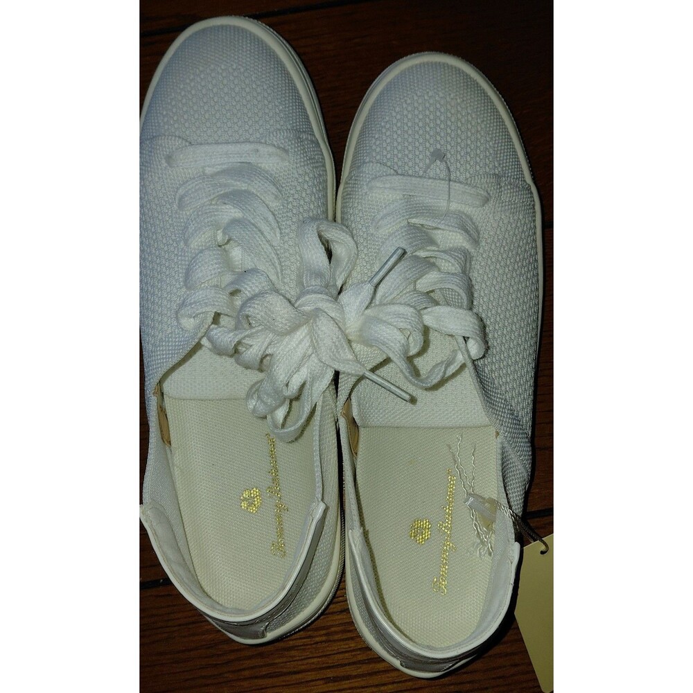 NWT Tommy BAHAMA SHAYLA BEACH classic Knit White sneakers
